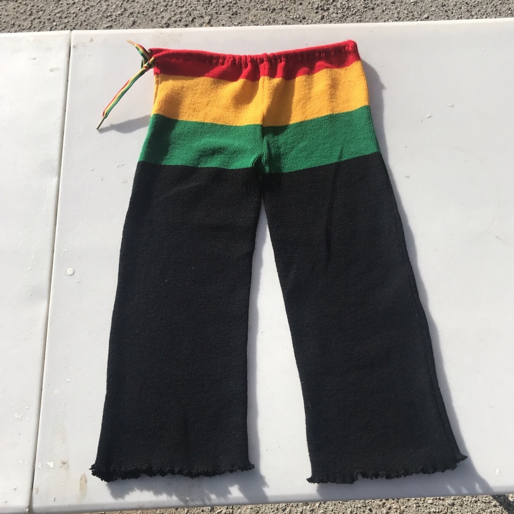 Black reggae style knitt Capri pants